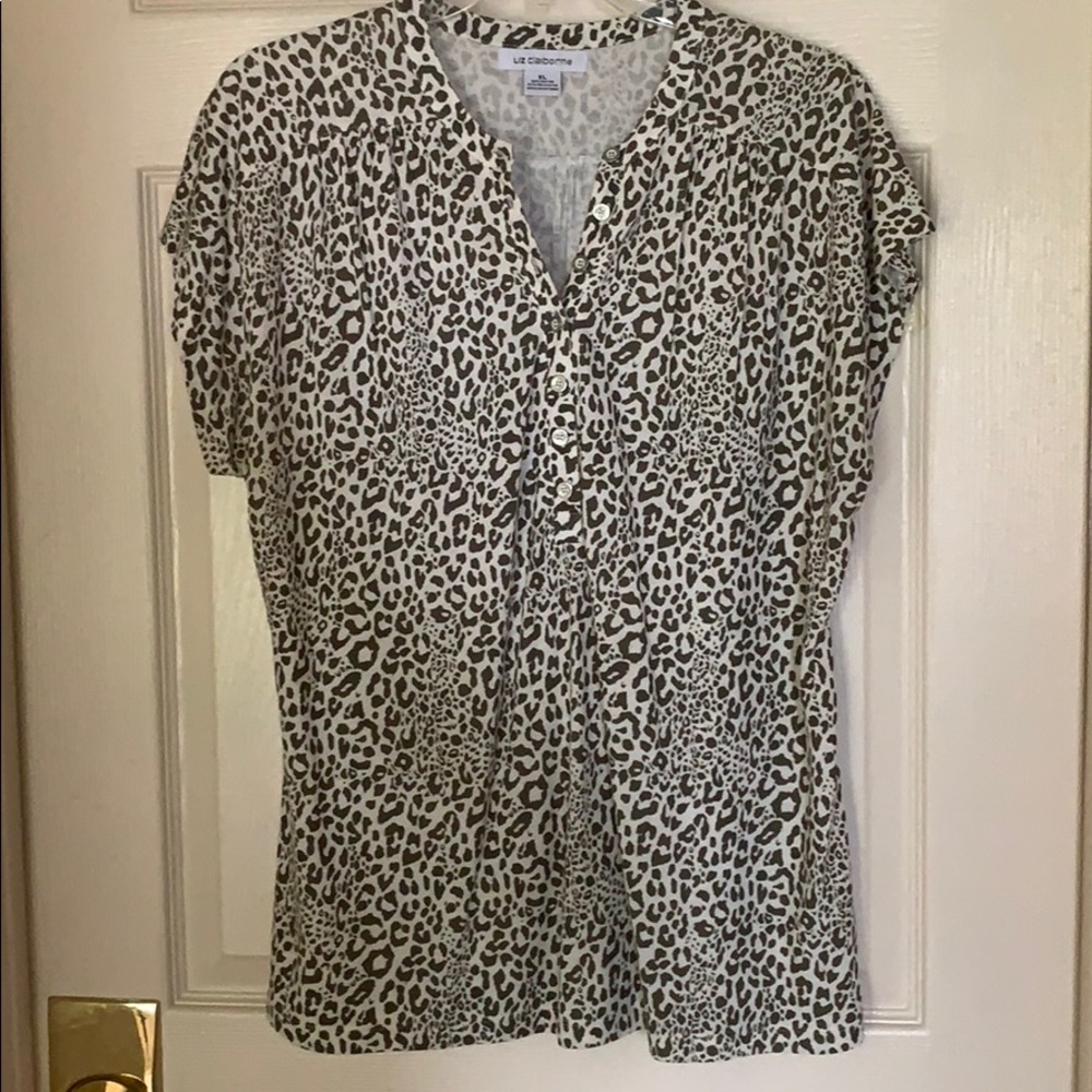 LIZ CLAIBORNE ANIMAL PRINT TOP